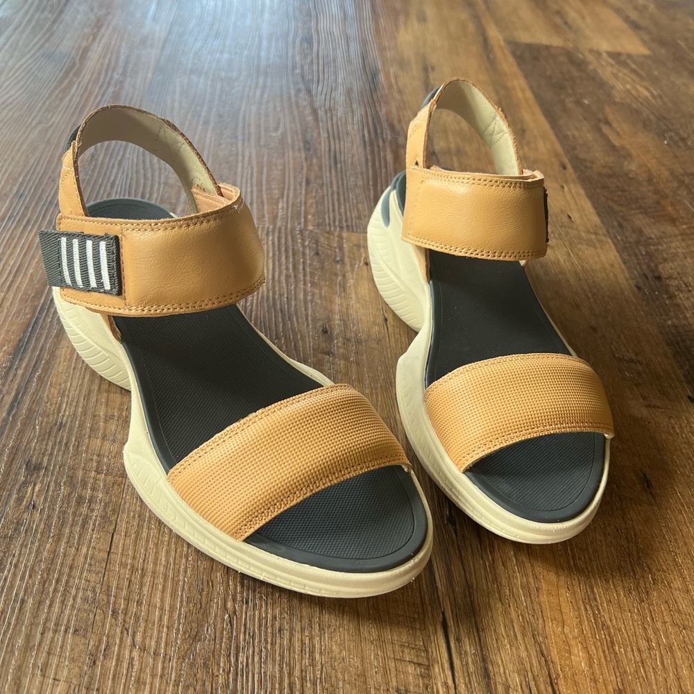 WOMEN'S EXPLORER BLITZ STRIDE SANDAL